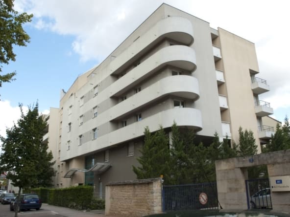 Photo bâtiment T1 • Rés. VOLTAIRE