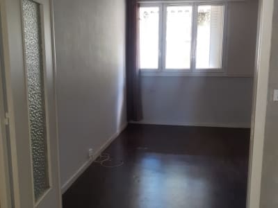 Photo 2 salle de séjour T3 Nobel-Gresilles