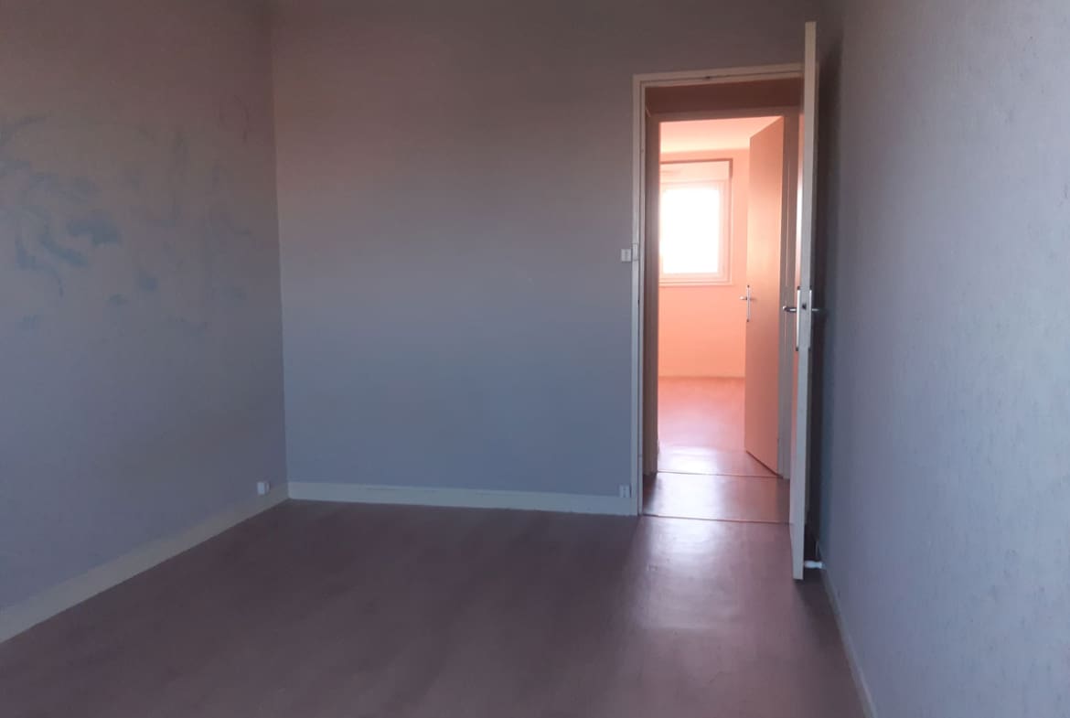 Photo chambre T3 Nobel-Gresilles