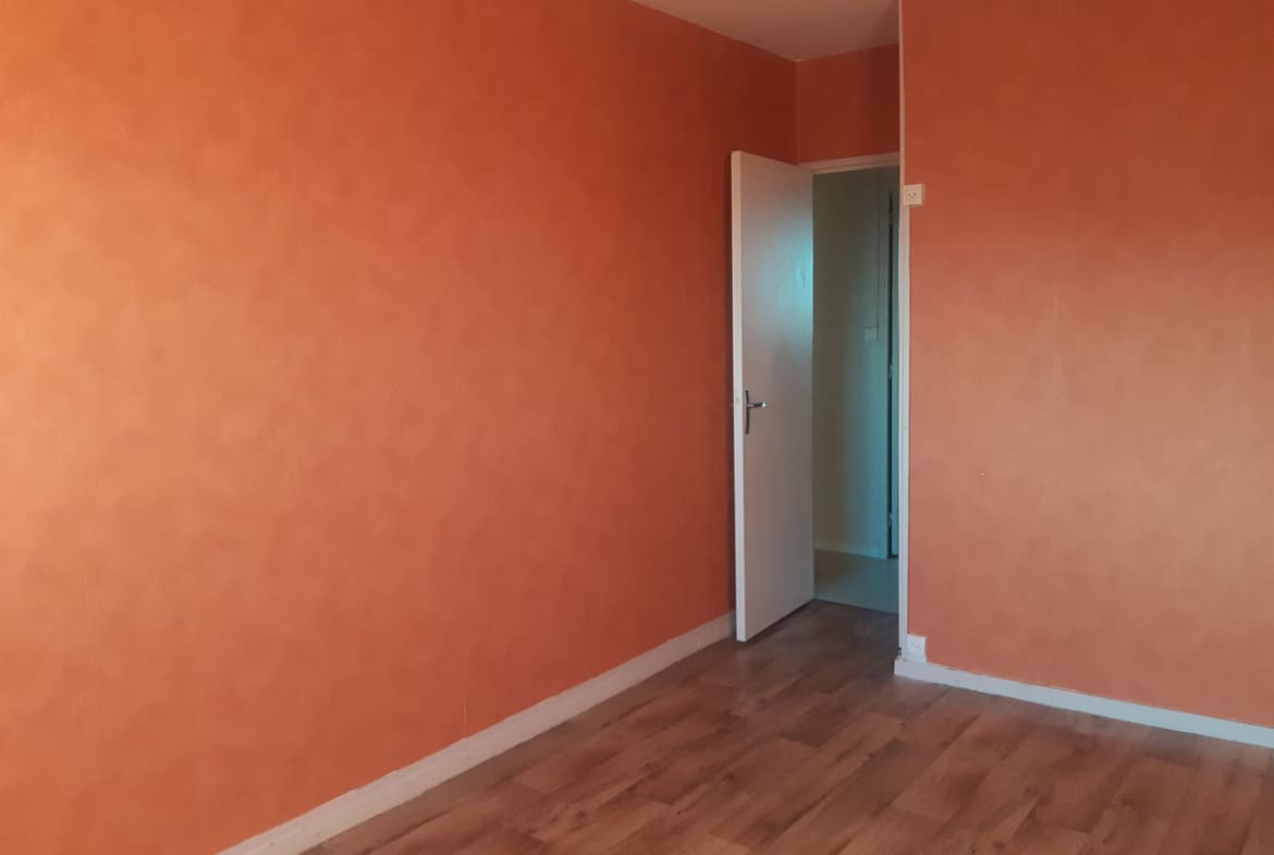 Photo chambre T3 Nobel-Gresilles