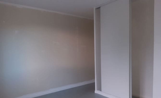 Photo chambre avec placard T3 • Quartier Lazare Carnot