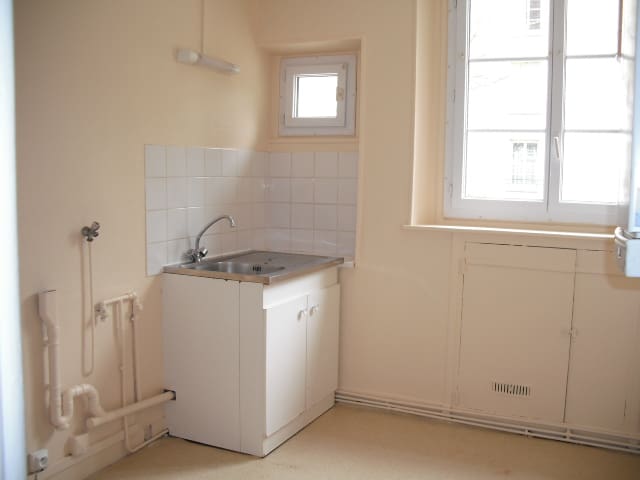 Photo cuisine T4 . MONTMUZARD DIJON