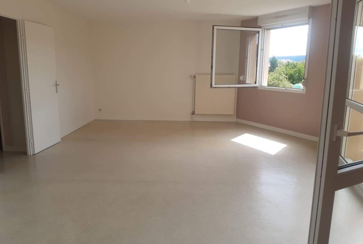 Photo 2 salle de séjour T3. Résidence Liberté Chenôve Grands Crus