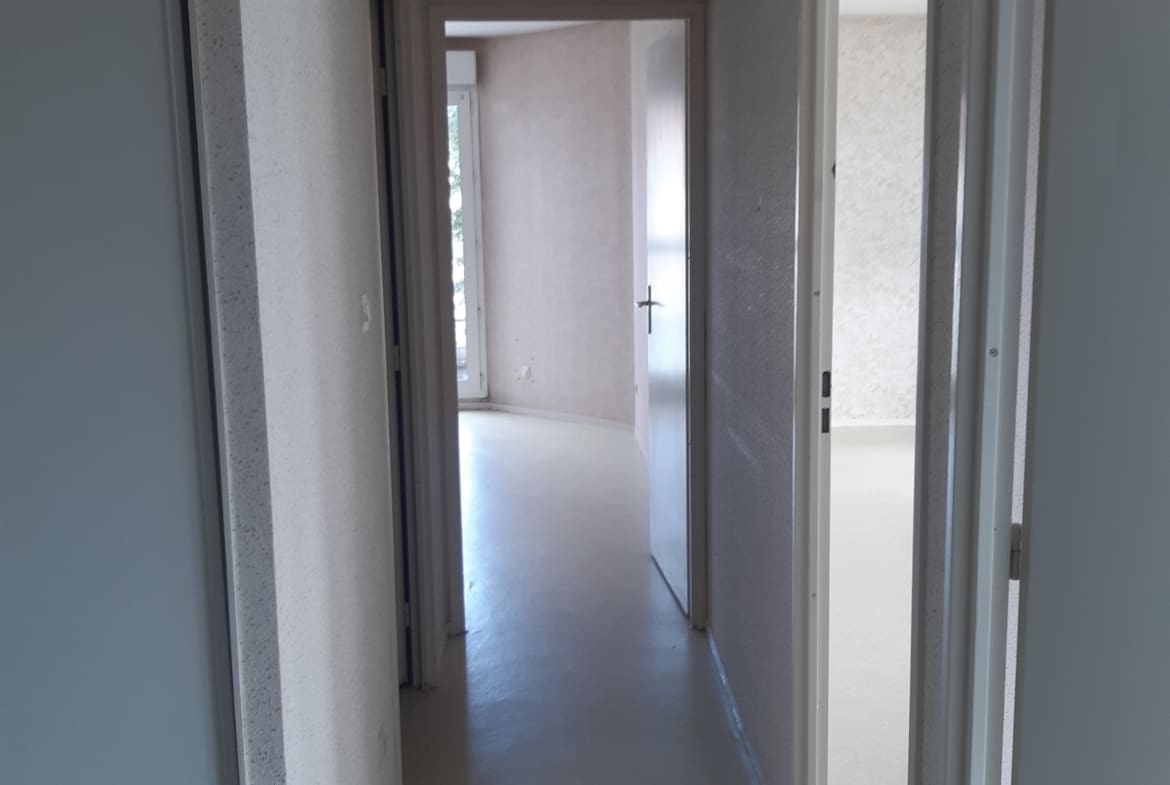 Photo couloir T2 • Quartier Marie de Bourgogne