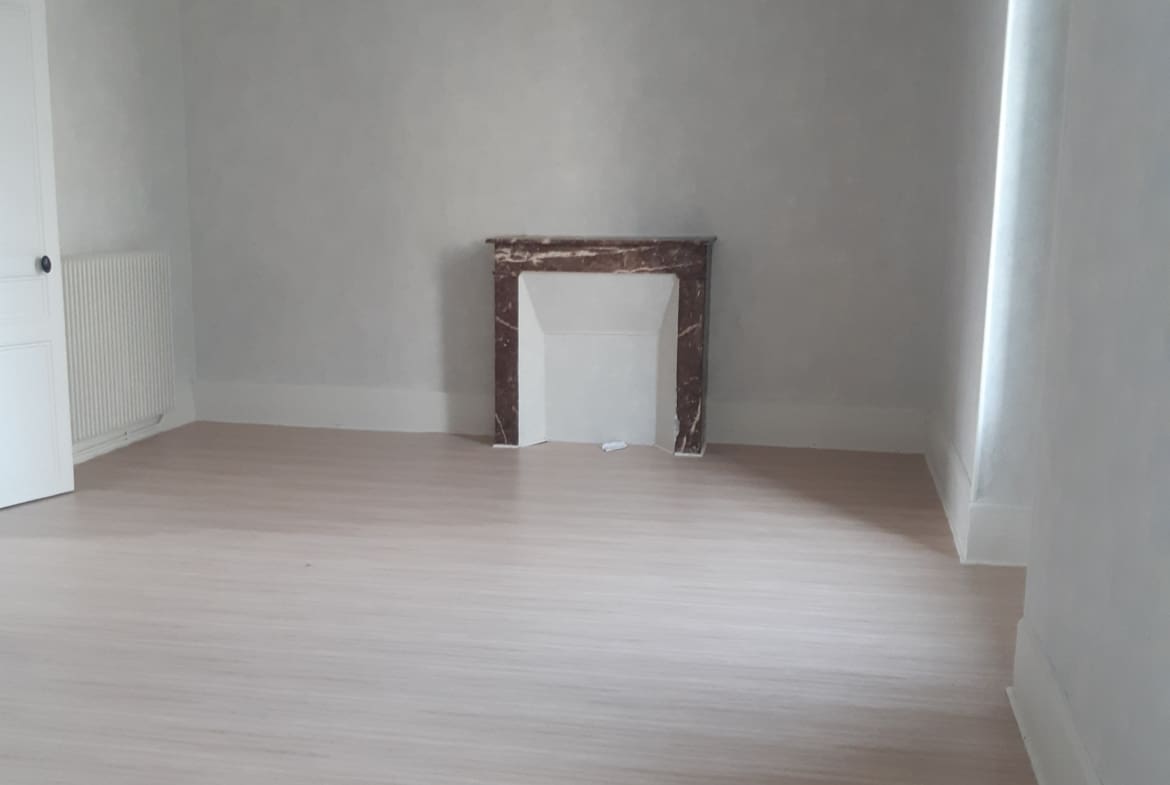 Photo salle de séjour T4. Rue d'Auxonne - Dijon