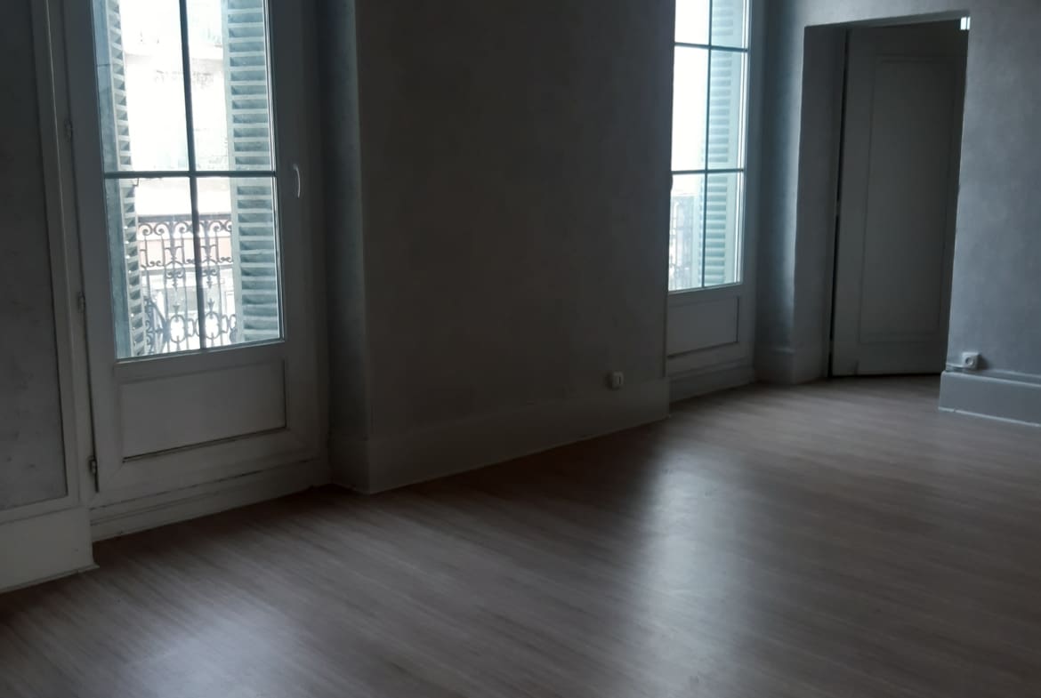 Photo salle de séjour T4. Rue d'Auxonne - Dijon