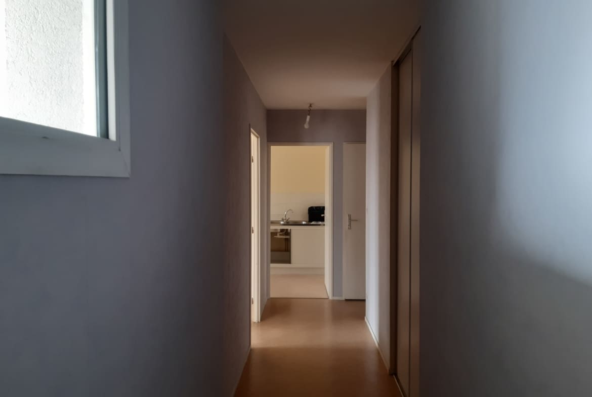 Photo couloir T2 • Quartier Marie de Bourgogne