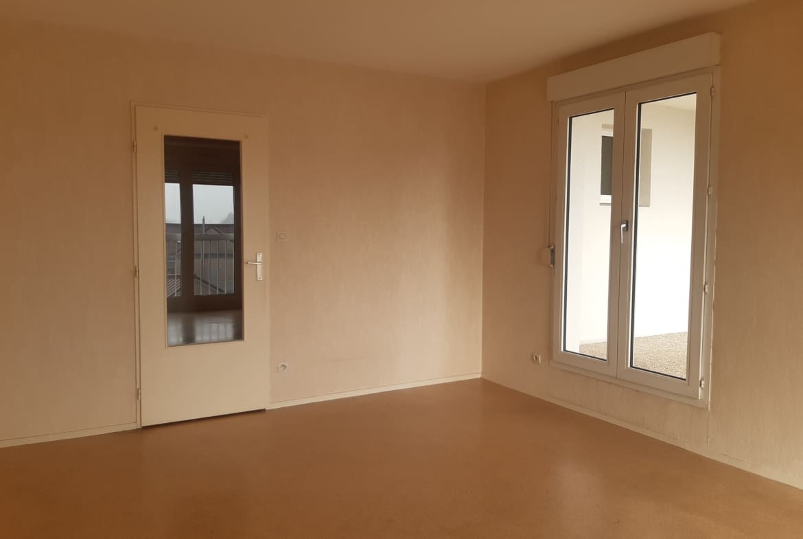 Photo 3 salle de séjour T2 • Quartier Marie de Bourgogne