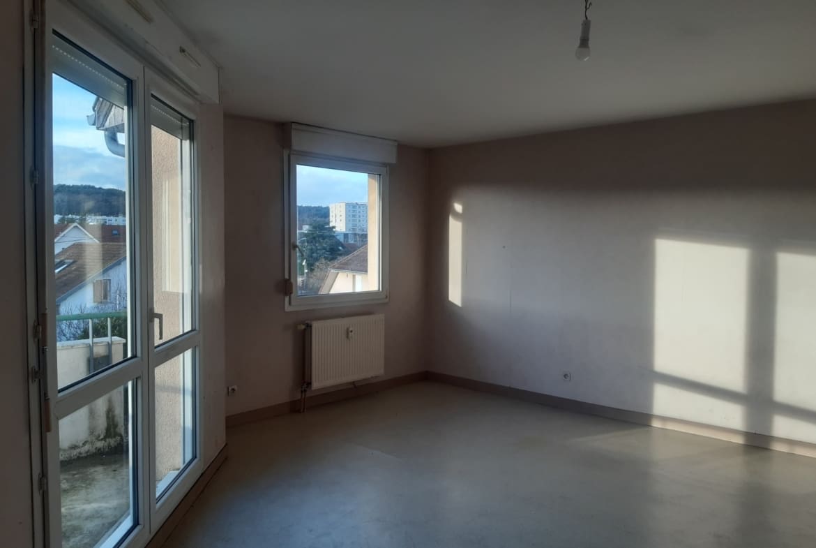 Photo 3 salle de séjour T2. Résidence Liberté Chenôve Grands Crus