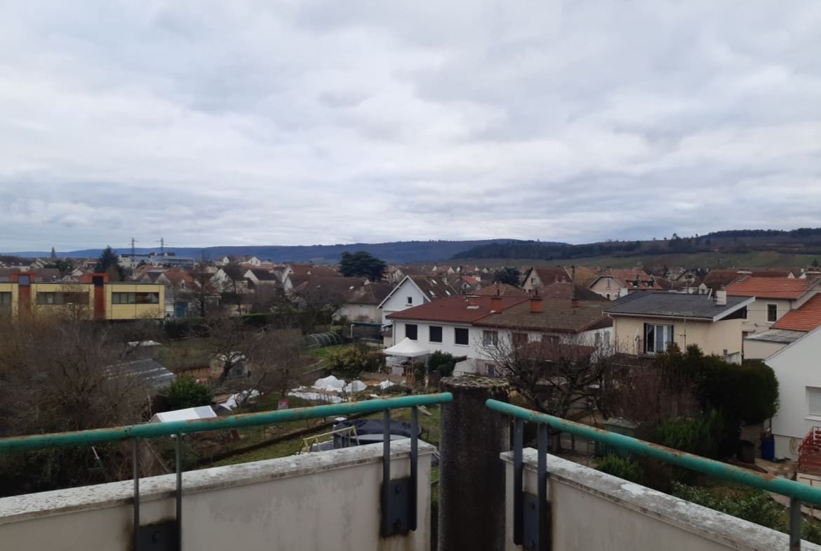 Photo vue balcon T2. Résidence Liberté Chenôve Grands Crus