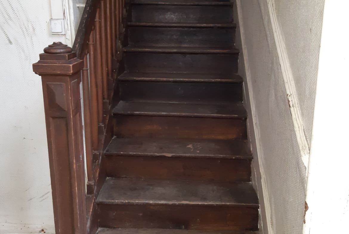 Photo escalier T5. Rue d'Auxonne - Dijon