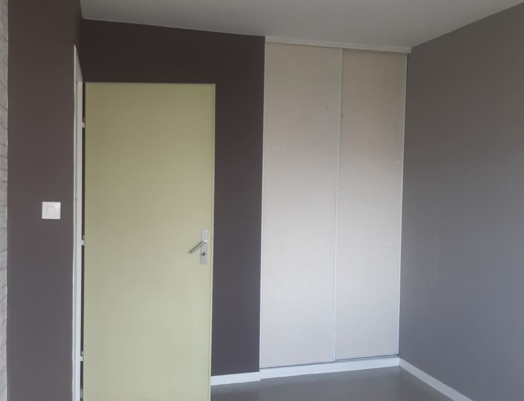 Photo chambre avec placard T4 • Lucien Hérard