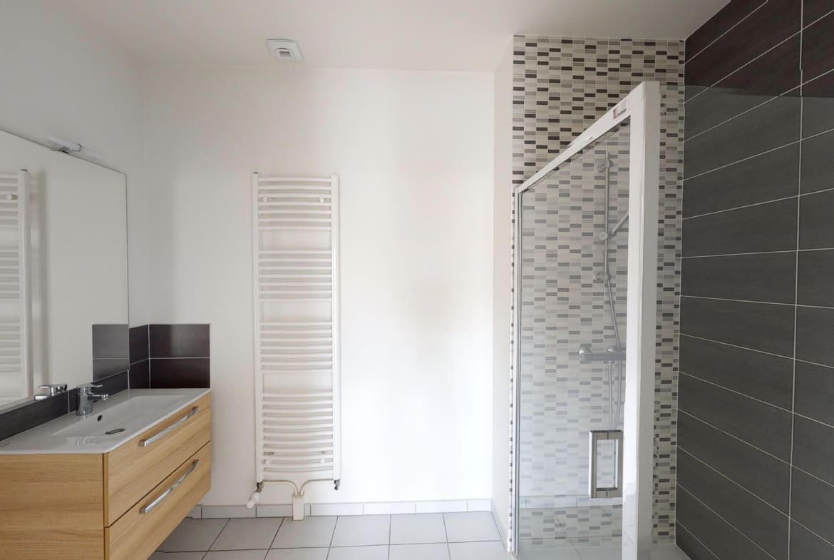 Photo salle de bain T3 • Rés. Canopia