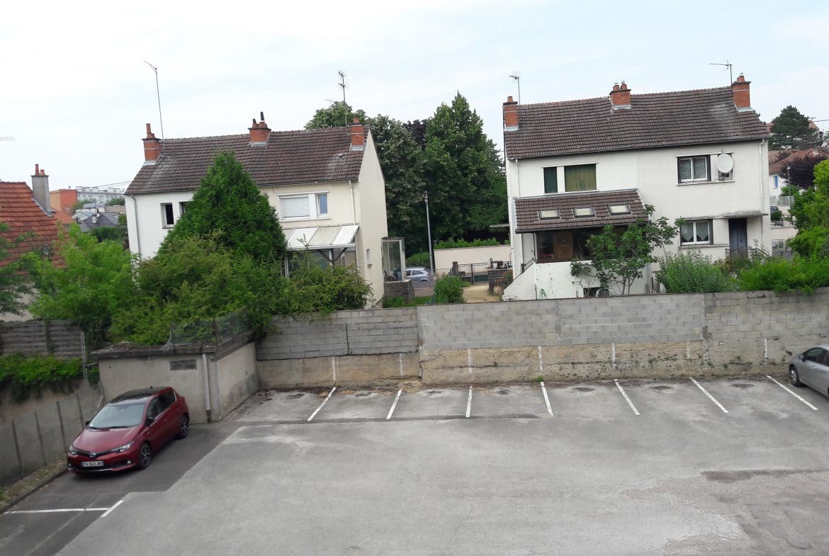 Photo parking T3. Résidence Mistral Poincaré