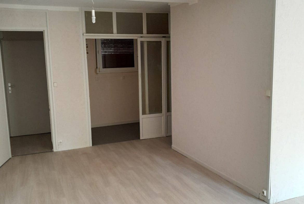 Photo salle de séjour T3. Résidence Mistral Poincaré