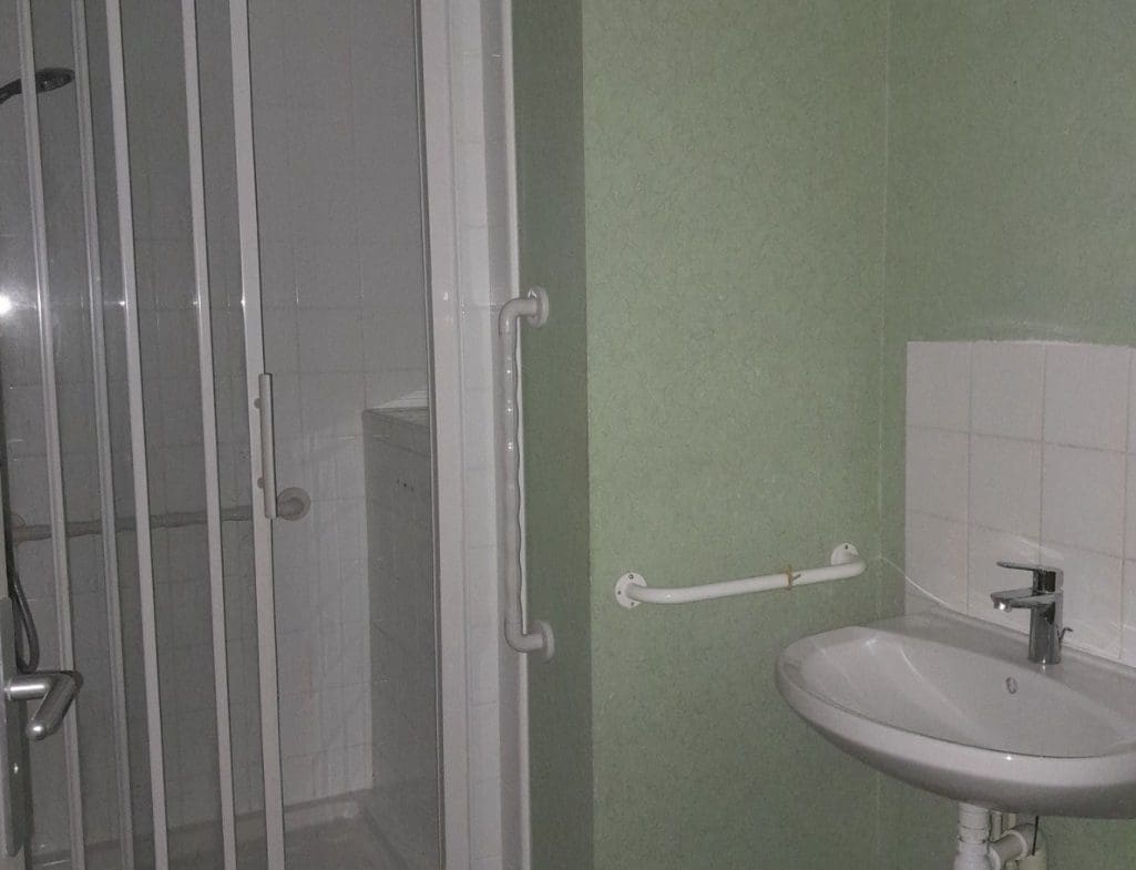Photo salle de bain T3 • Lucien Hérard