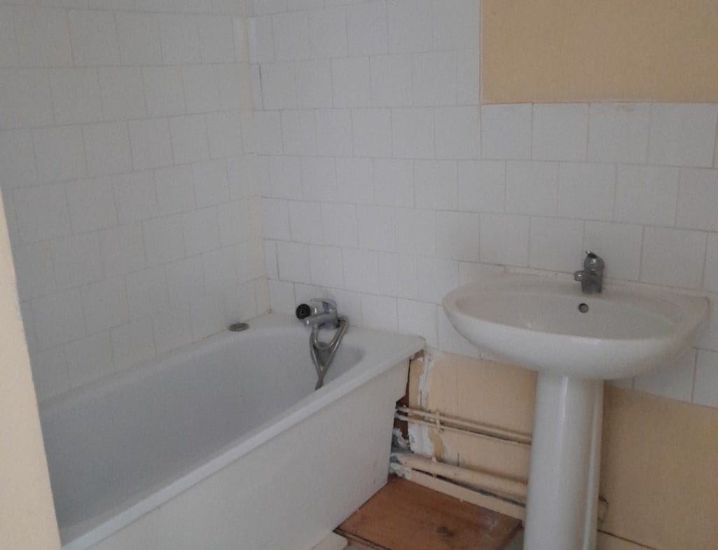 Photo salle de bain T2. Résidence Mistral Poincaré