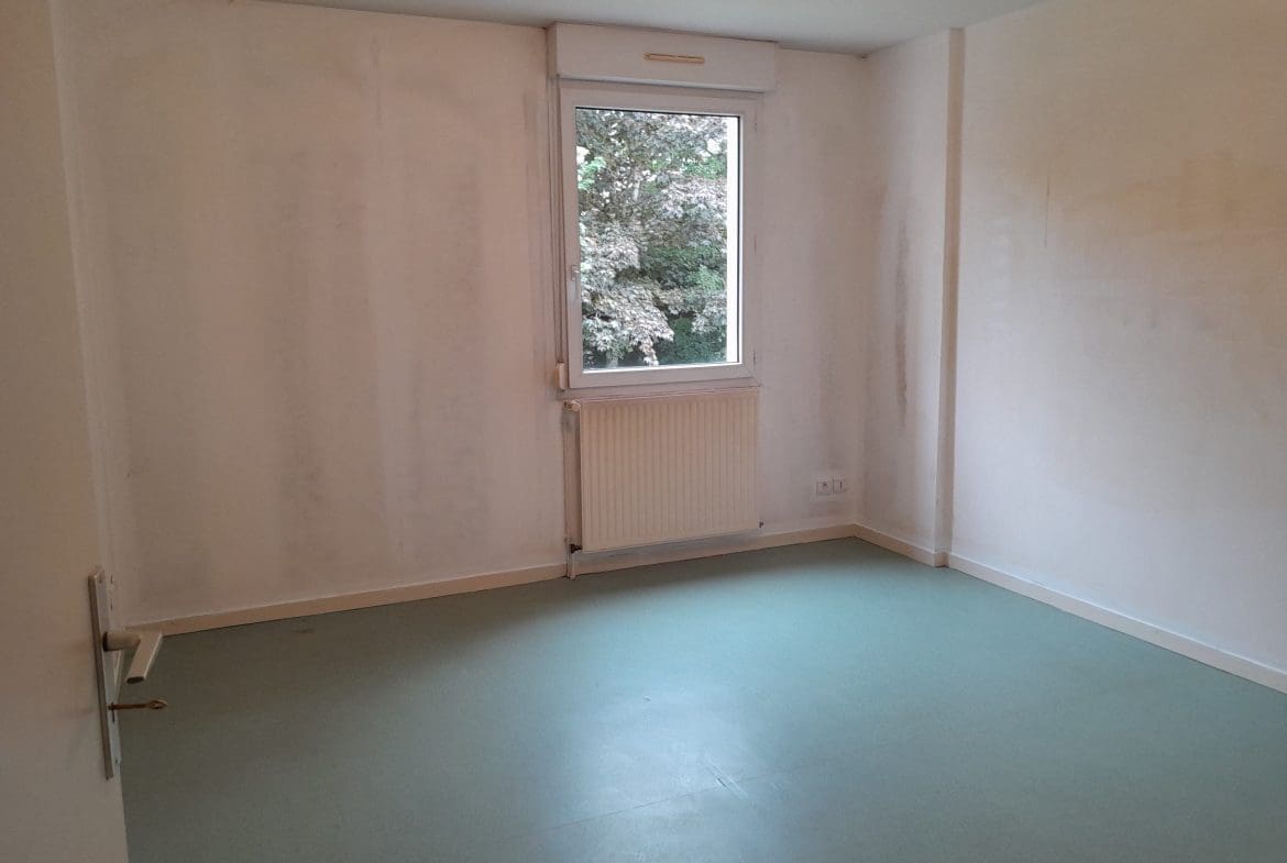 Photo 3 chambre T2 • Lazare Carnot - Chevigny Saint Sauveur