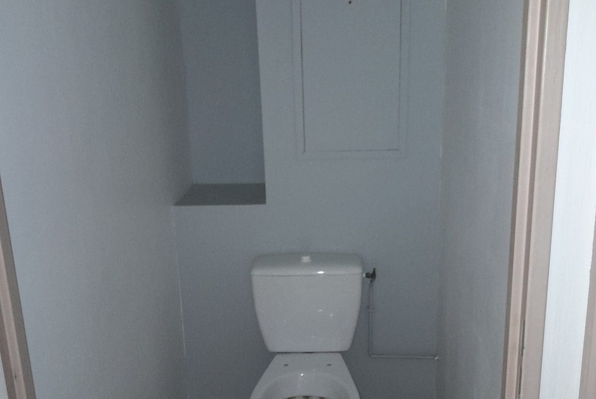 Photo toilettes T2 • Grands Crus - Chenove