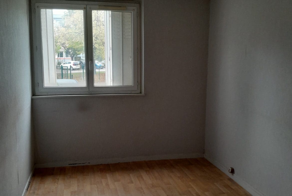 Photo chambre T3 Nobel-Gresilles