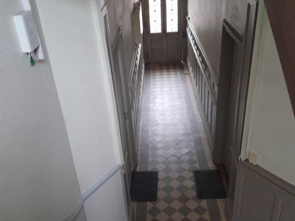 Photo hall d'entrée T3 . CHEVREUL Dijon