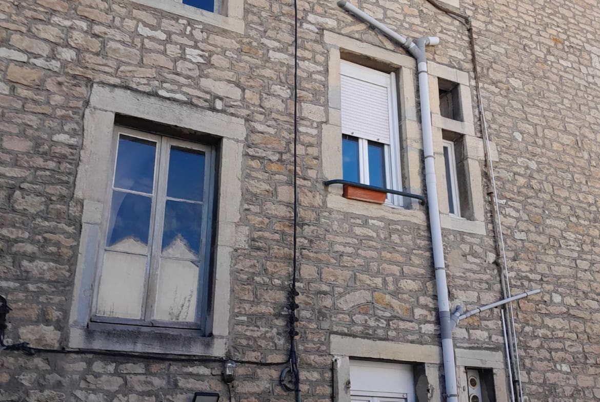 Photo façade avant T3 . CHEVREUL Dijon