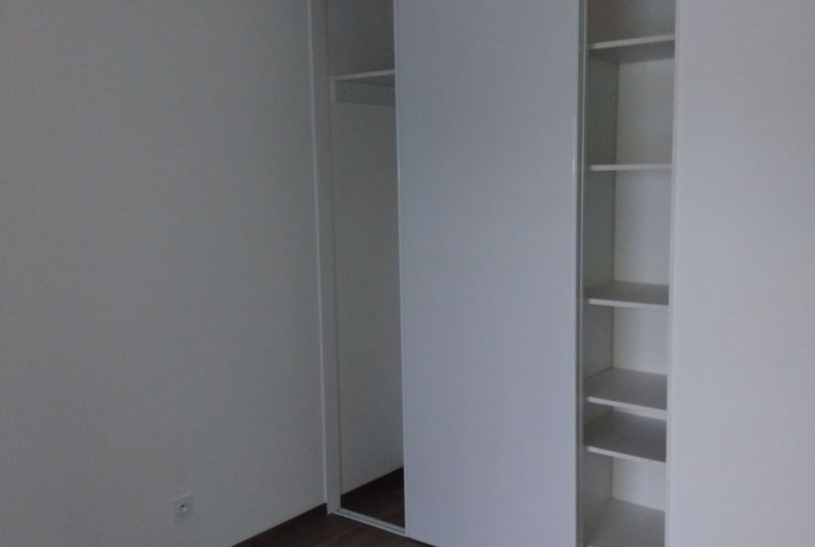 Photo chambre 2 T3 • Quartier Arsenal - DIJON