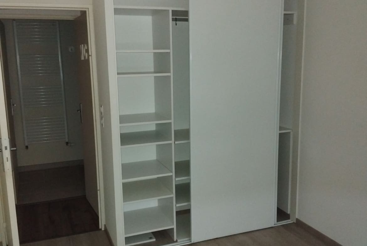 Photo chambre 1 T3 • Quartier Arsenal - DIJON