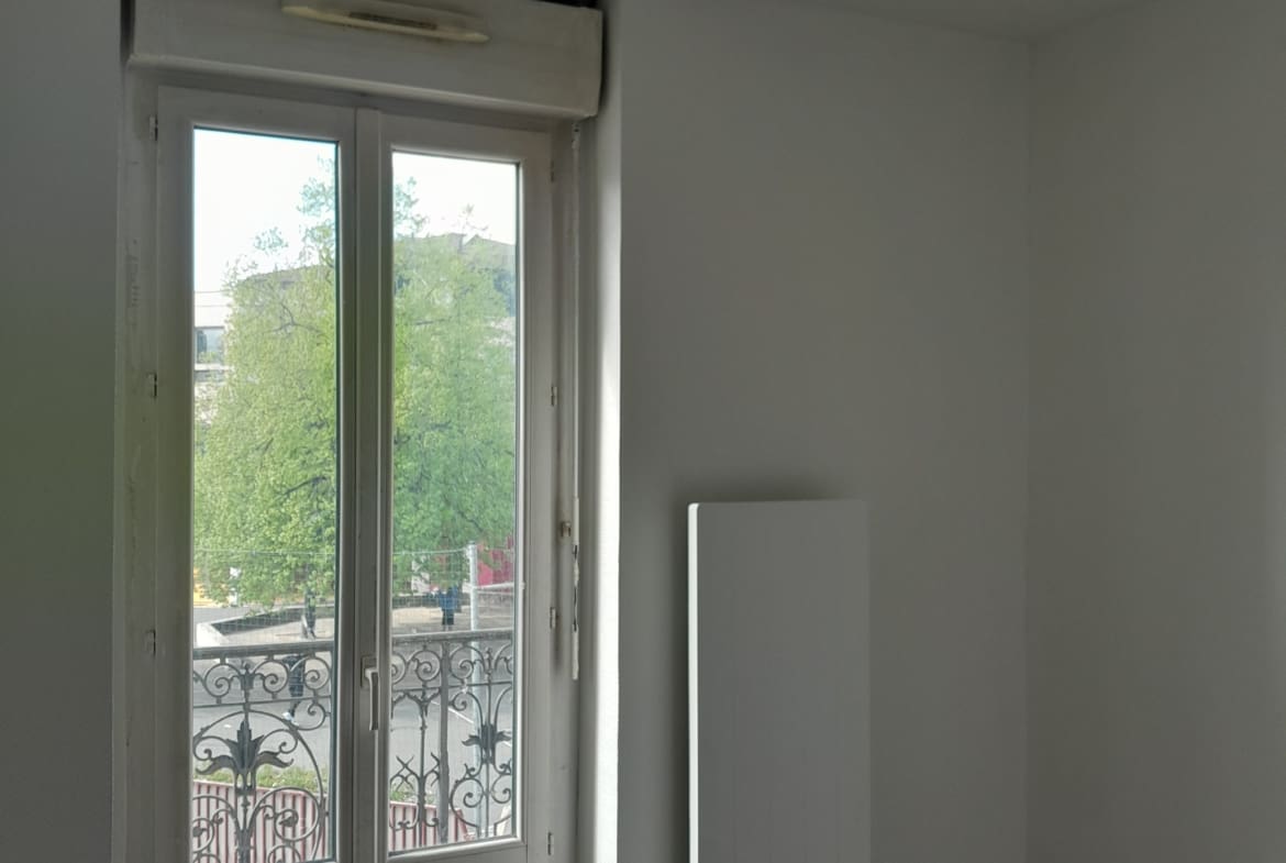 Photo salle de séjour bis T3. CHEVREUL DIJON