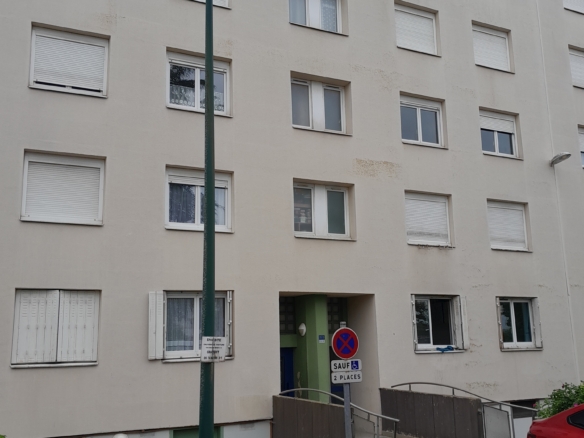 Photo façade T4 . NOBEL DIJON