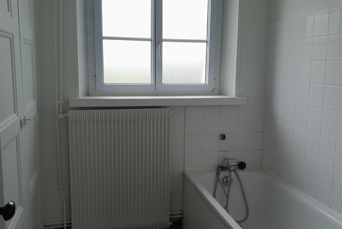 Photo salle de bain T4 . MONTMUZARD DIJON