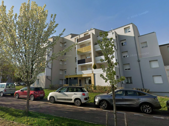 FAUX T4 FLEURIEE – SAINT APPOLINAIRE — 5 vigne aux chiens