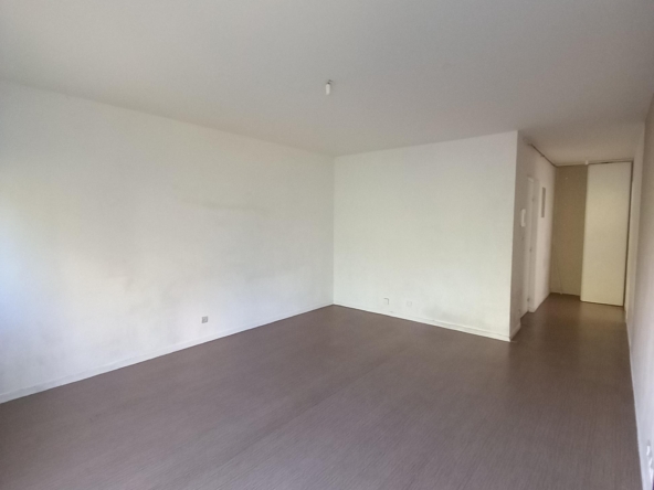 T4. 17 avenue du Cromois – Quétigny — Vue du séjour